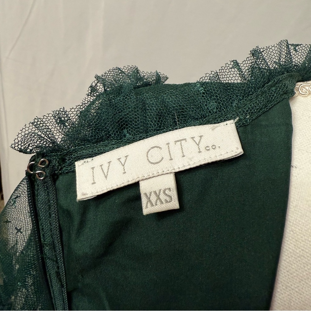 Elegant Emerald Green Tiered Dress - Picture 6 of 7